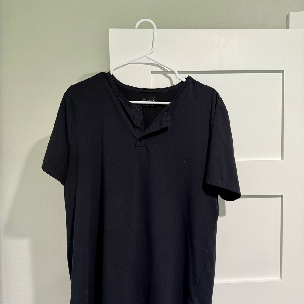 Men’s Midnight Blue Cuts Henley
